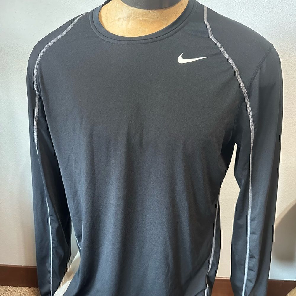 Nike Pro DriFit Mens XL Long Sleeve